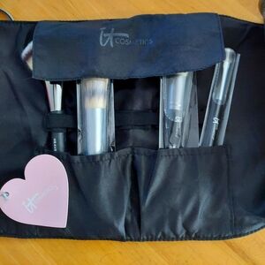 It Cosmetics Makeup Brush Set